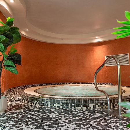 Le Mauritia Hotel Et Spa Pornic Exterior foto